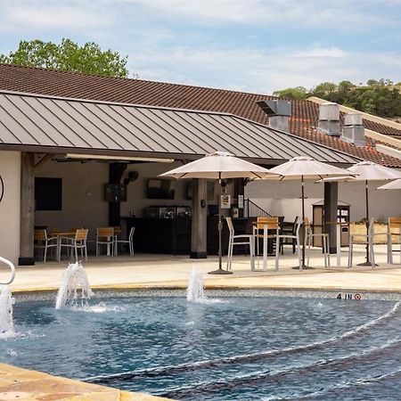 ברני Tapatio Springs Hill Country Resort מראה חיצוני תמונה