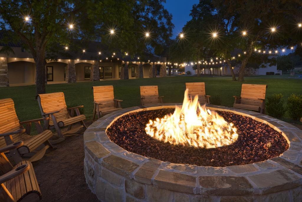 ברני Tapatio Springs Hill Country Resort מראה חיצוני תמונה