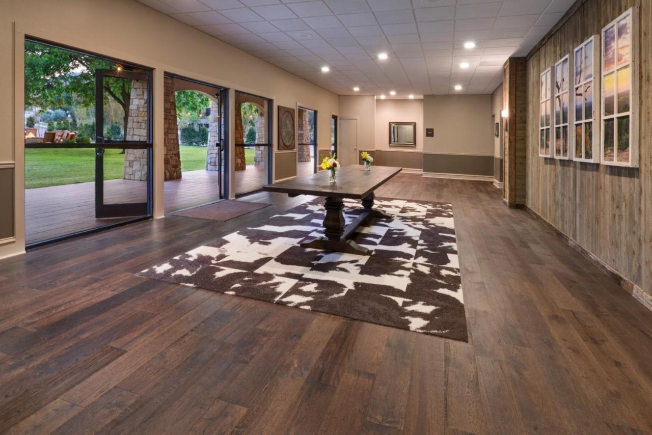 ברני Tapatio Springs Hill Country Resort מראה חיצוני תמונה